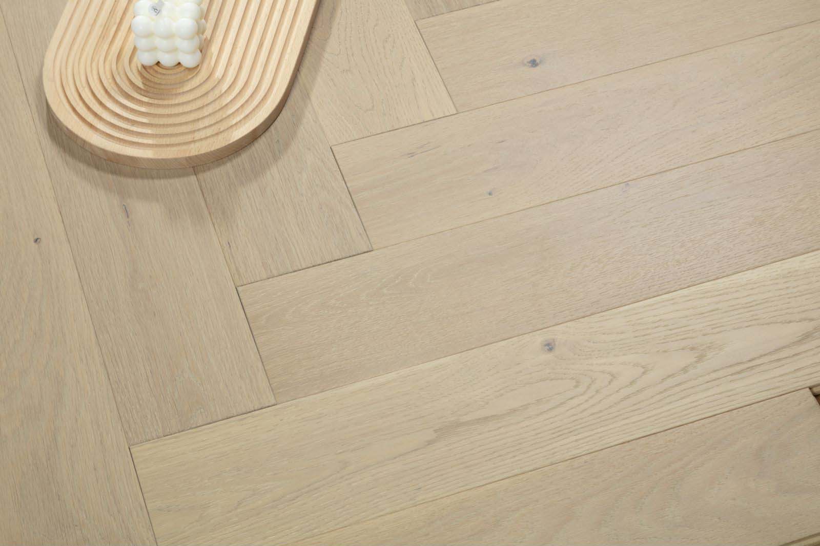 American Oak Herringbone - Naked Oak