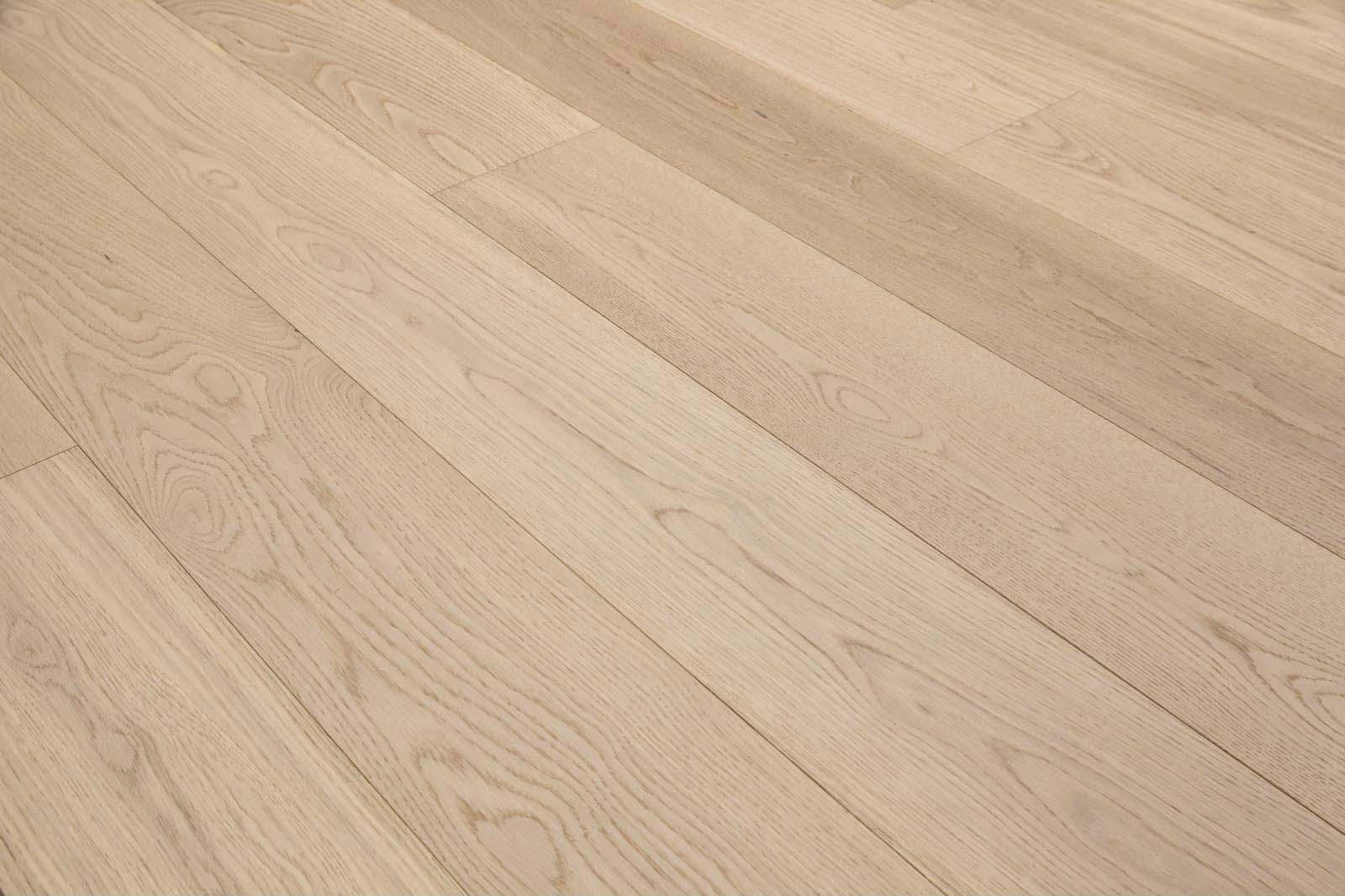 7.5 American White Oak - Macaroon